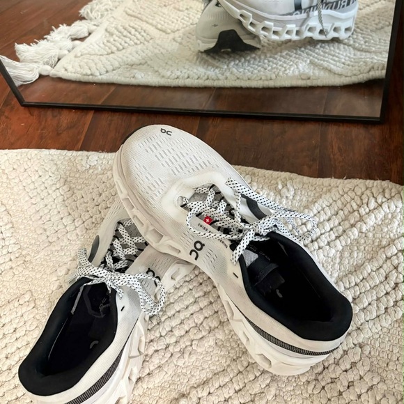 On Running Shoes - On Women’s Cloudmonster Running shoes